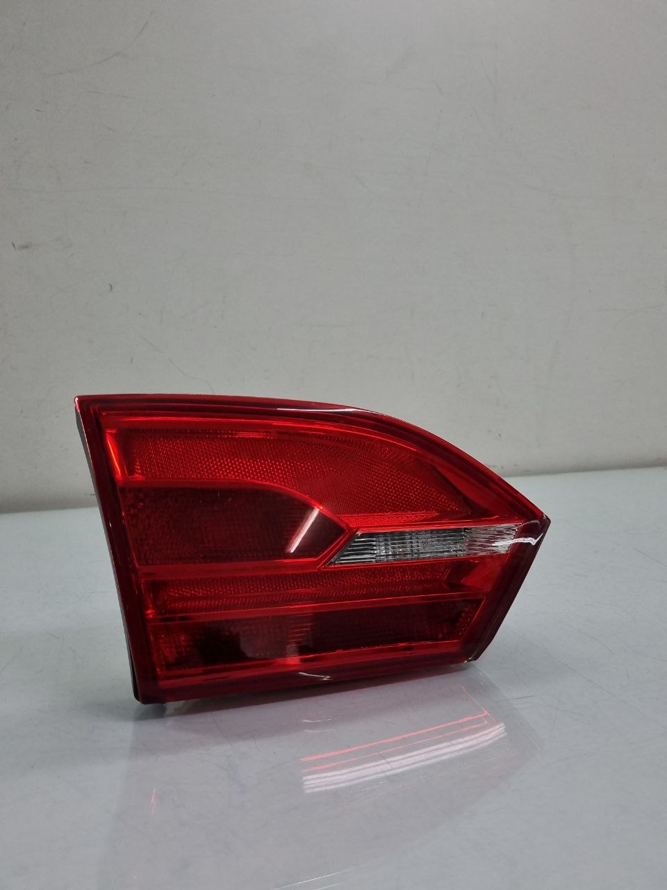 Lanterna Esquerda Jetta 2011/2015 Jetta Sedan Tampa Original