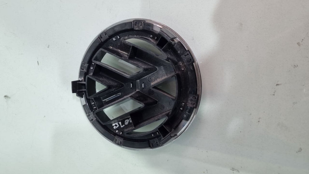 Emblema Diant Volkswagen Jetta Classico 2008/2013