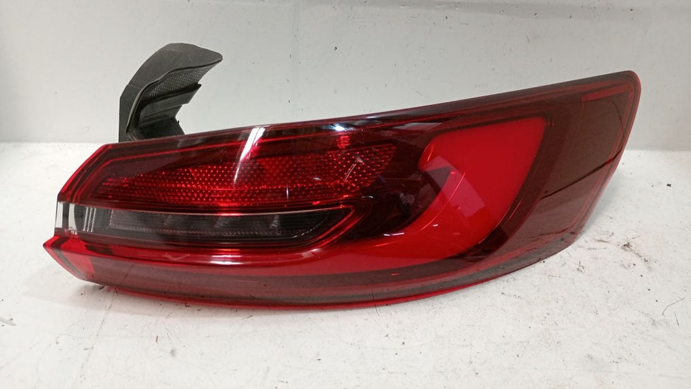 Lanterna Tras Dir Fiat Fastback 2022/2026