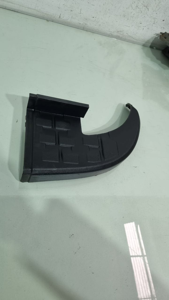 Pisante Soleira Tras Esq Chevrolet S10 2012/2024