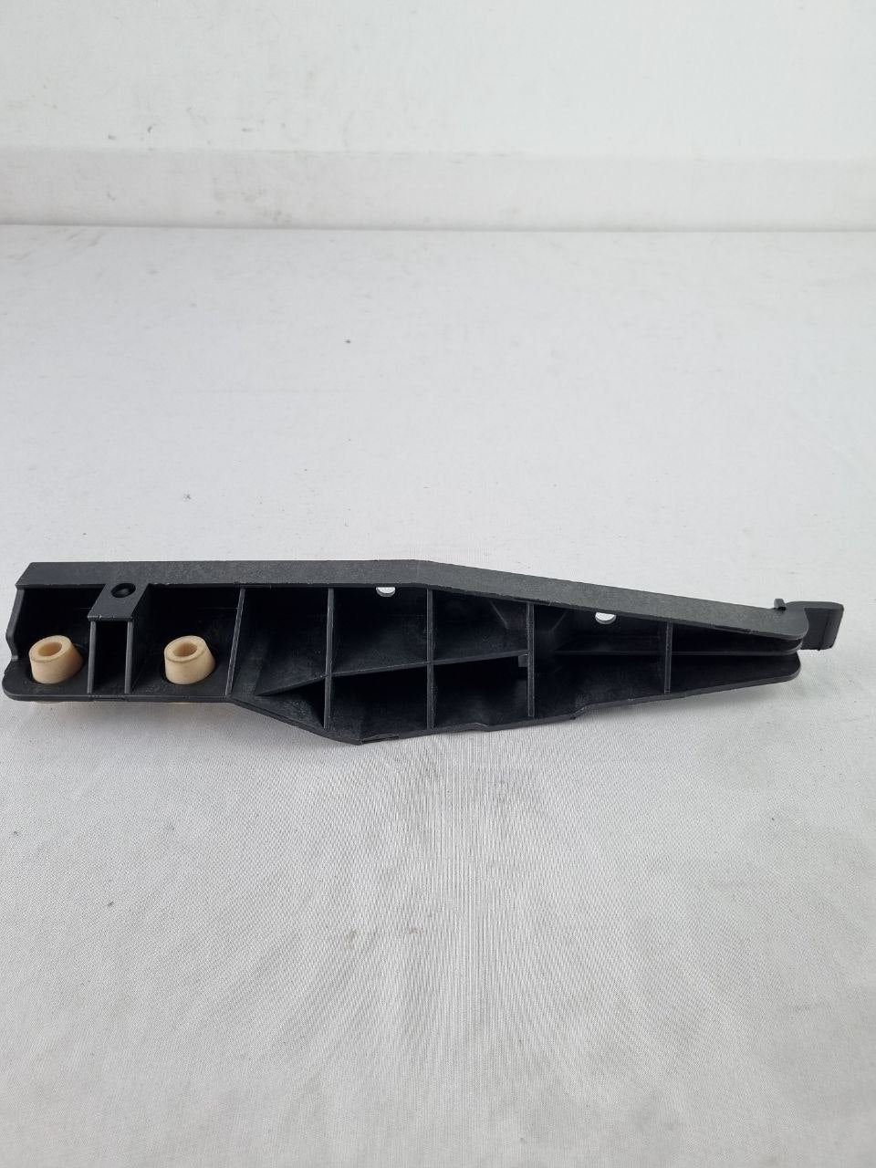 Suporte Para-choque Diant Esq Volkswagen Amarok 2010/2023