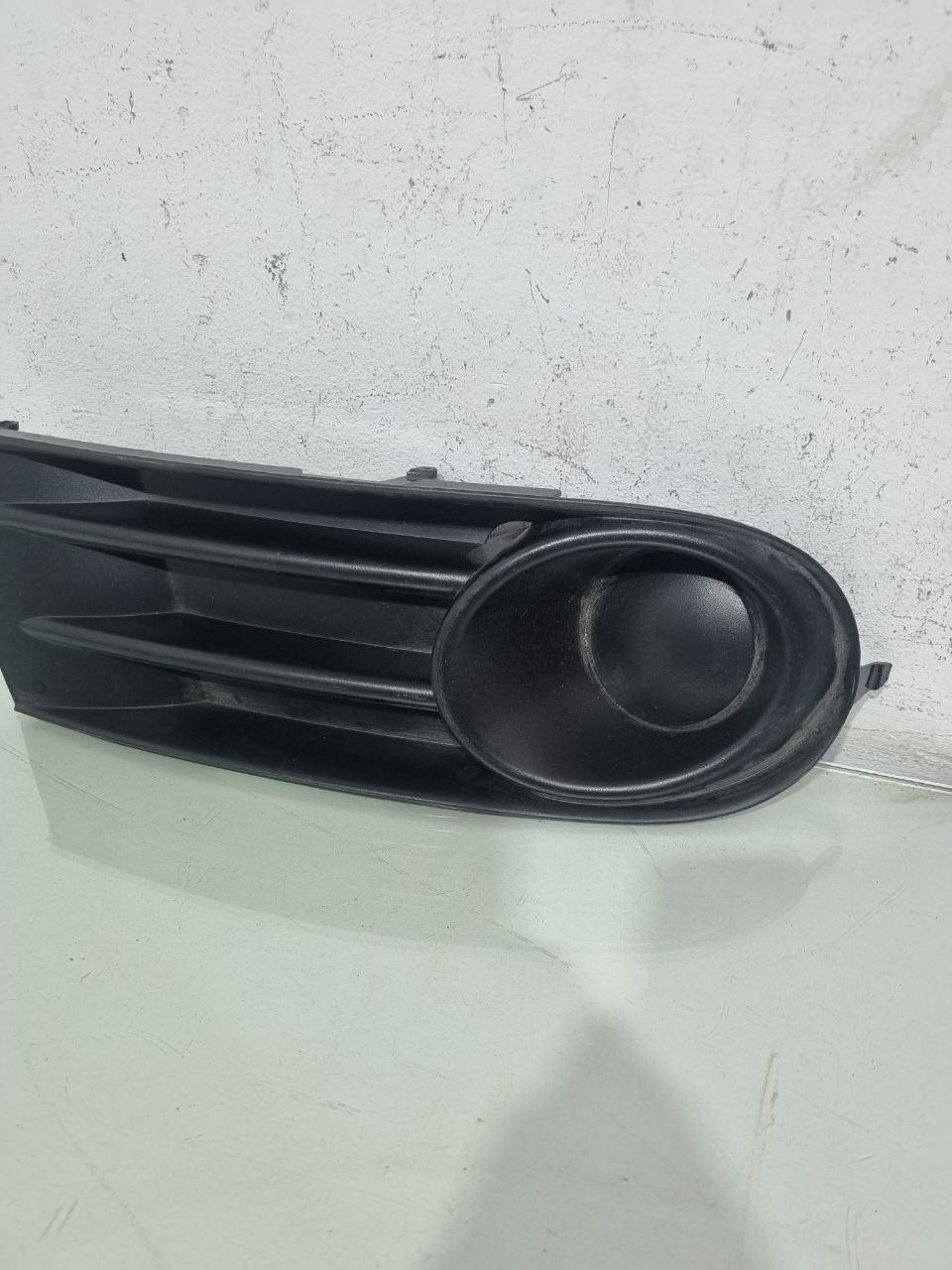 Moldura Farol de Milha Direita VW Gol GV 2009/2012 Usado