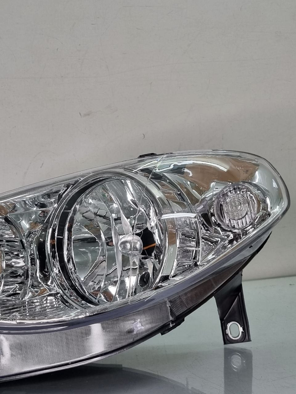 Farol Diant Esq Fiat Palio 2004/2007