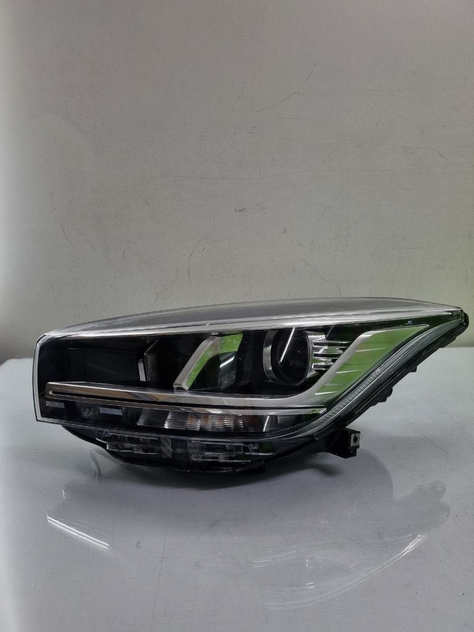 Farol Diant Esq Chery Tiggo 5X 2023/2025