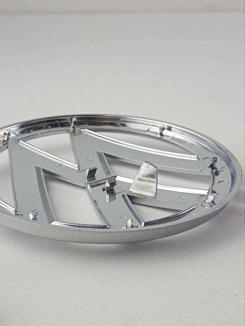 Emblema Dianteiro/Traseiro Volkswagen Gol Voyage Fox Polo Golf Bora Jetta Passat Saveiro Novo