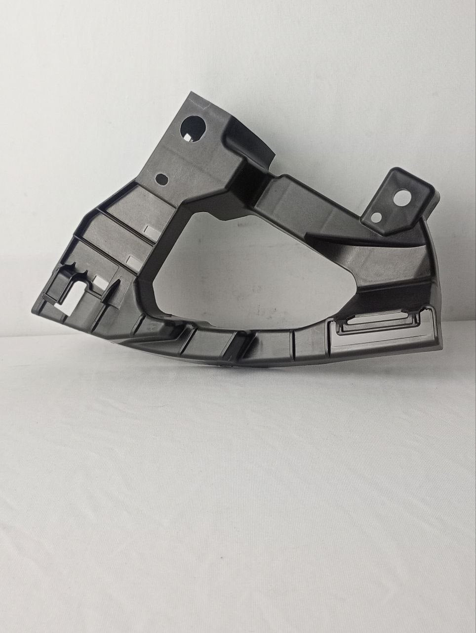 Suporte Para-choque Dianteiro Direito Honda HR-V 2022/2025 Novo