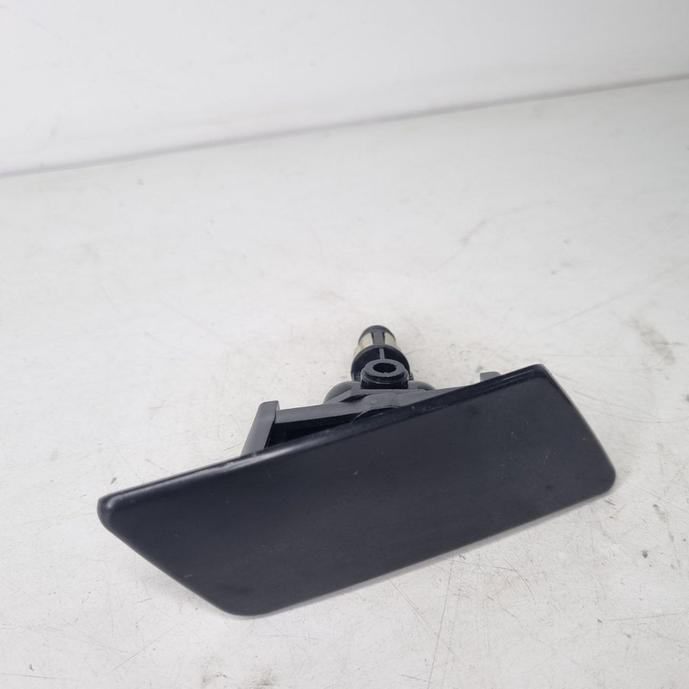 Tampa Esguicho Xenon Diant Direito Volkswagen Golf 2008/2012