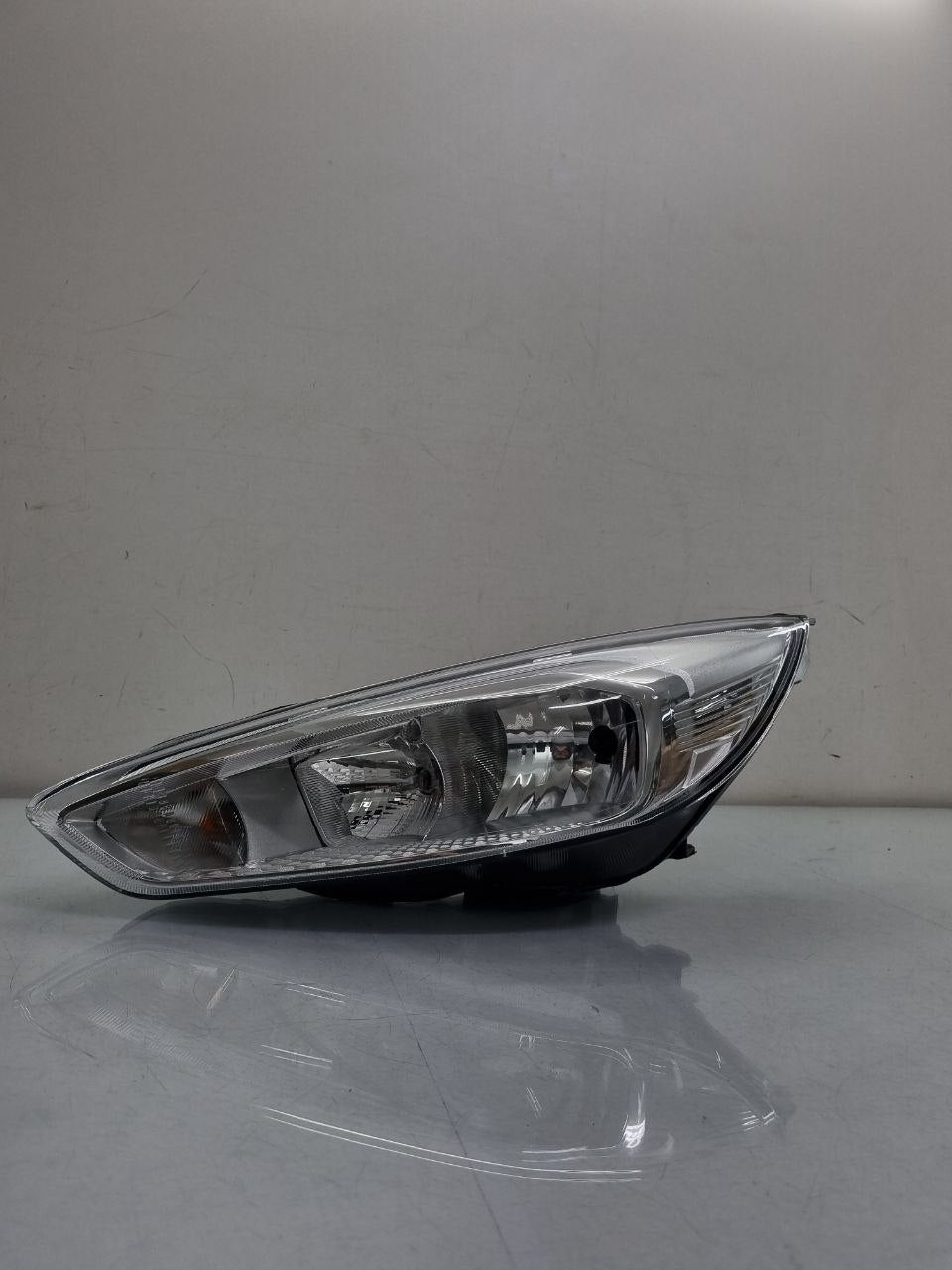 Farol Esquerdo Sem Led Focus 2016/2019 Original