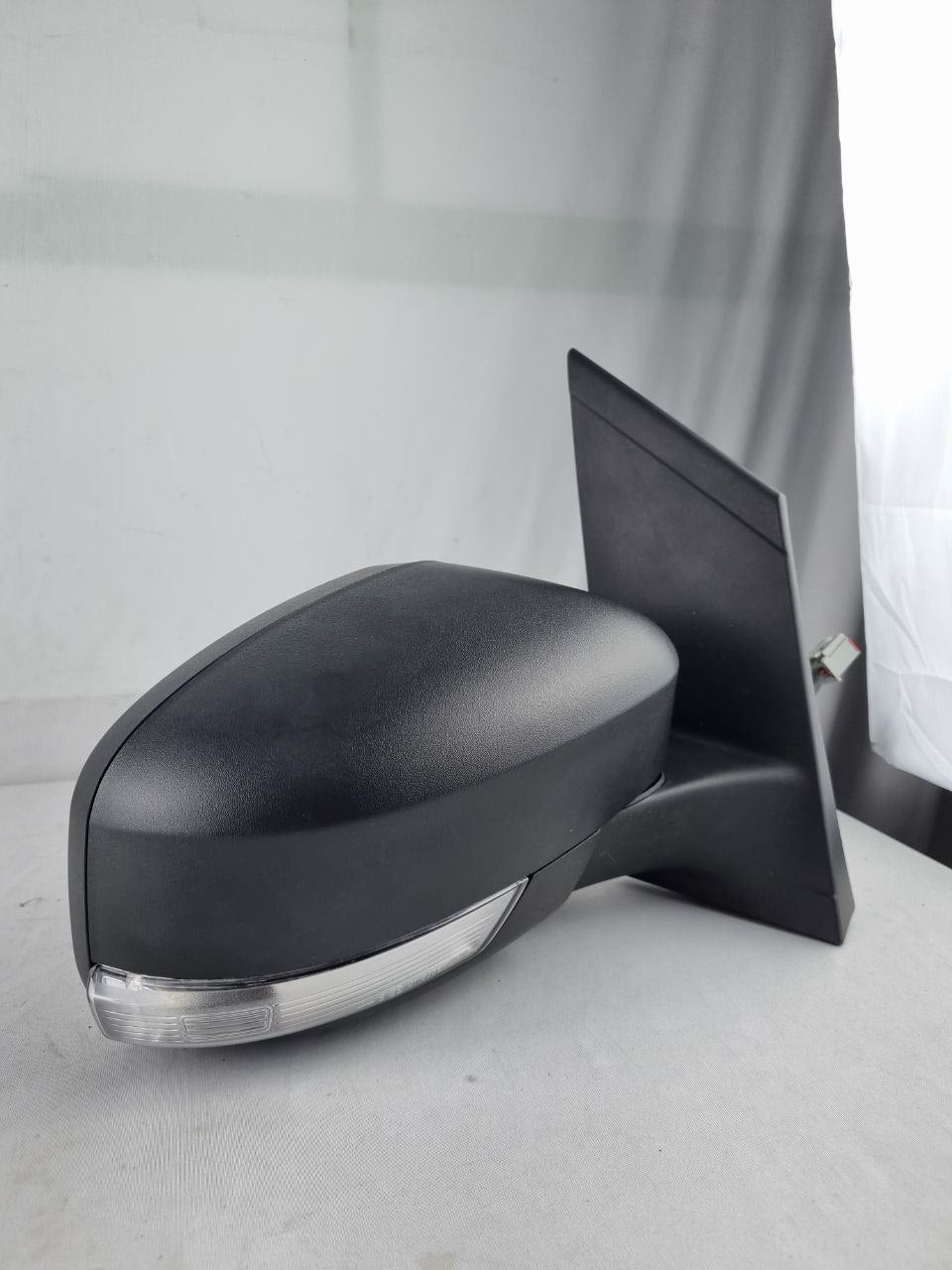 Retrovisor Direito Focus 2009/2013 Elétrico C/Pisca Retrátil