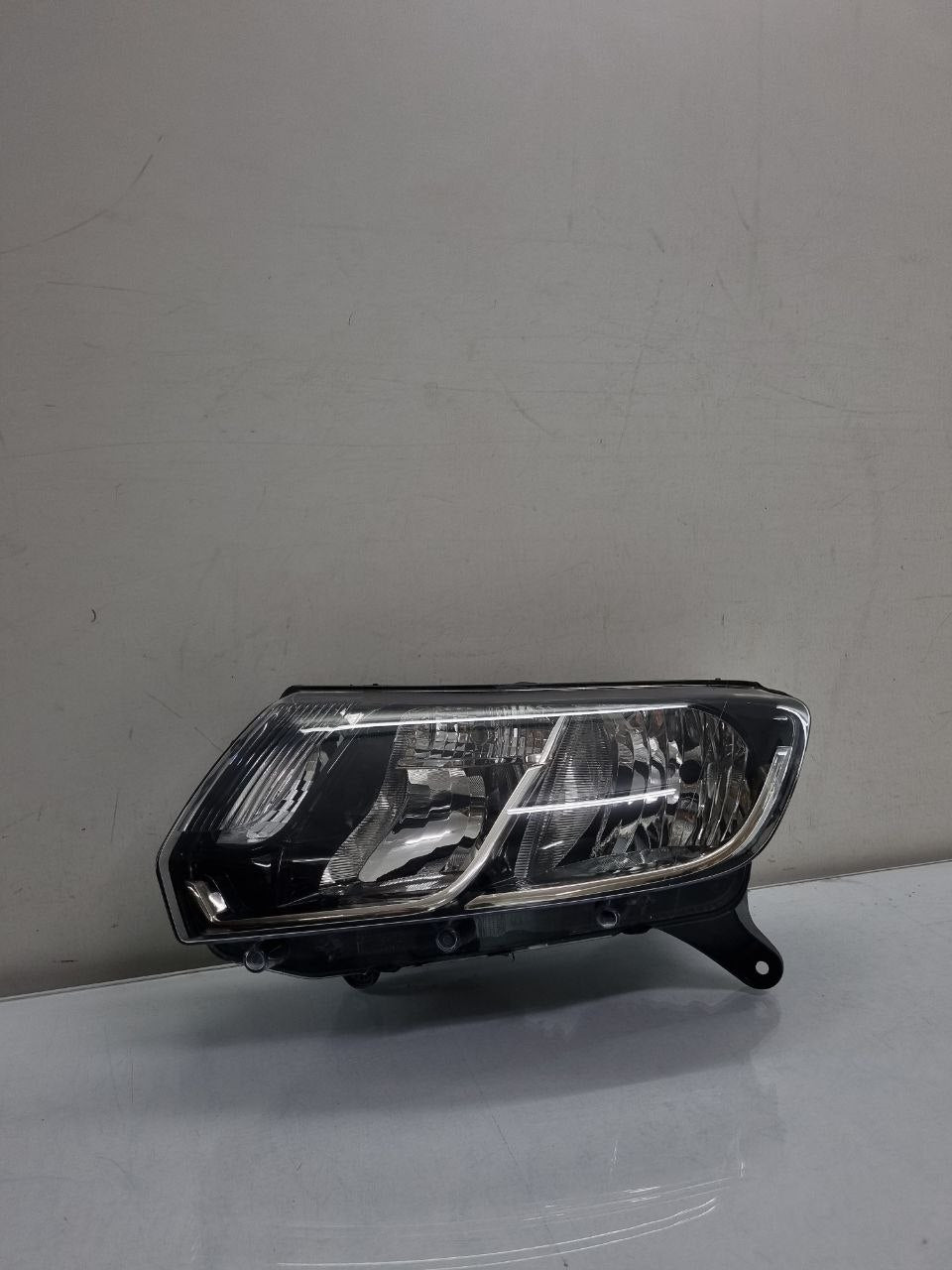 Farol Esquerdo Sandero 2014/2017 Arteb