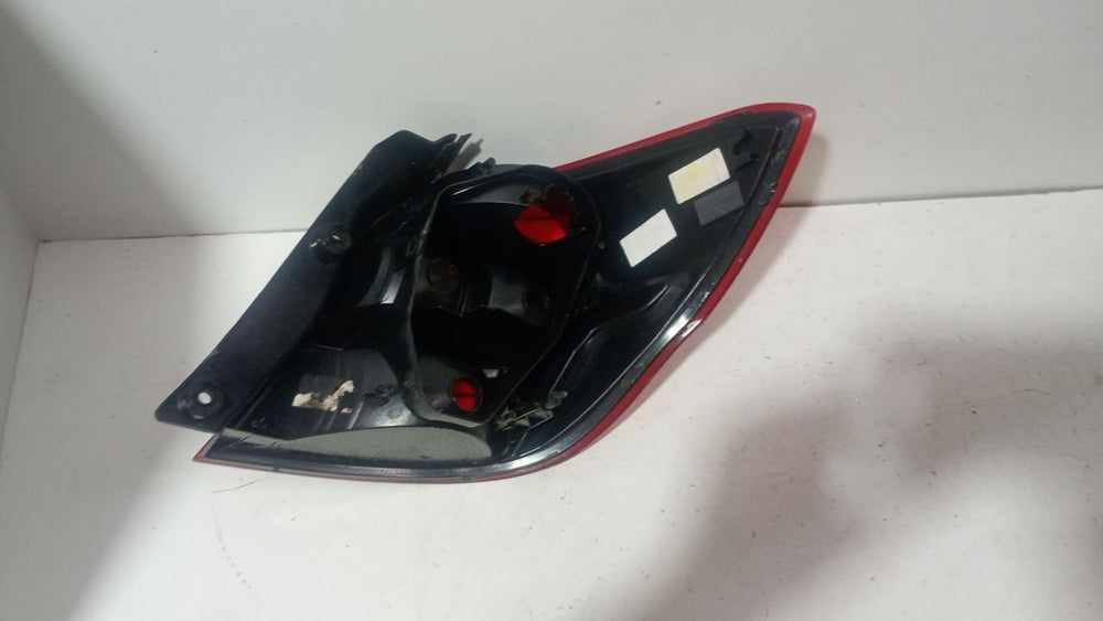 Lanterna traseira esq Ford ka hatch 2015 a 2018