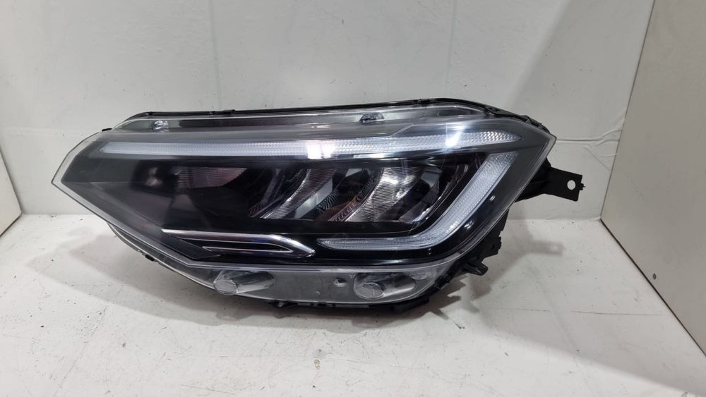 Farol Dianteiro Esquerdo VW Nivus 2020/2024 Usado