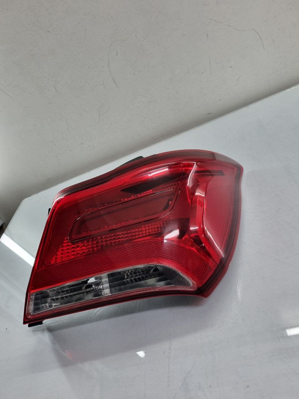 Lanterna Tras Dir Chevrolet Onix 2016/2023