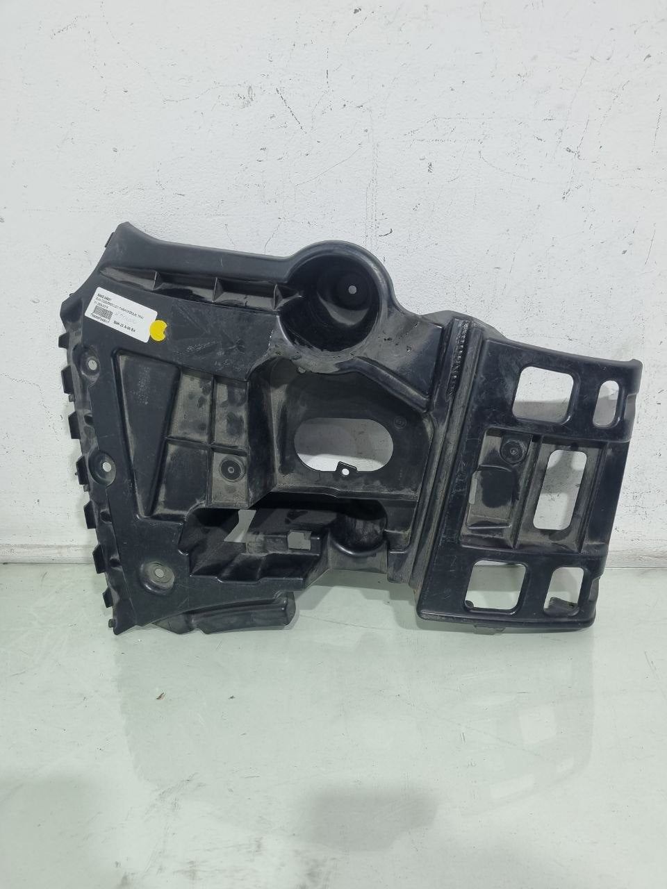 Guia Suporte Parachoque Traseiro Esq BMW X1 2008/2015 Usado