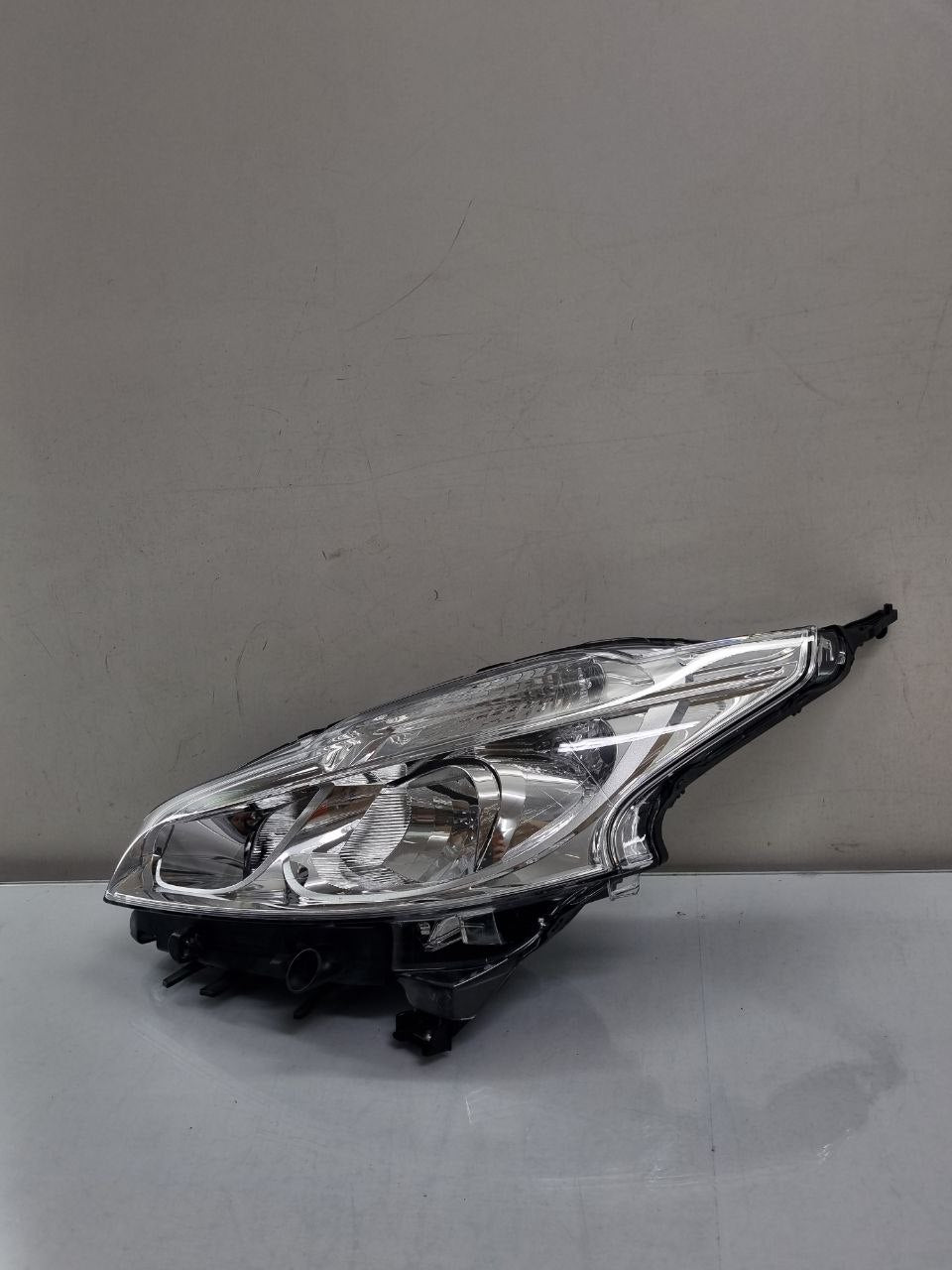 FAROL ESQUERDO 208 2013/2016 ORIGINAL