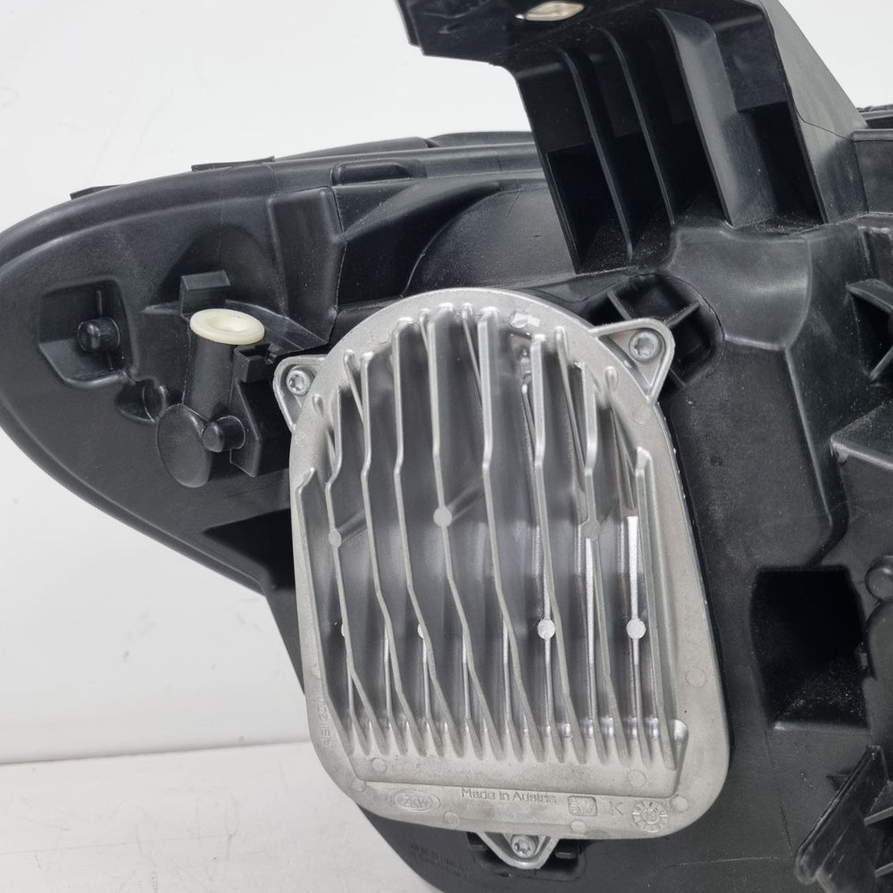 Farol Diant Esq Mercedes-Benz Classe CLA 2014/2018
