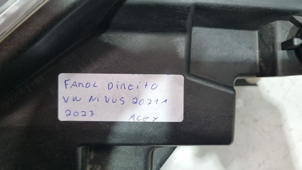 Farol Dianteiro Direito VW Nivus 2021/2023 Usado