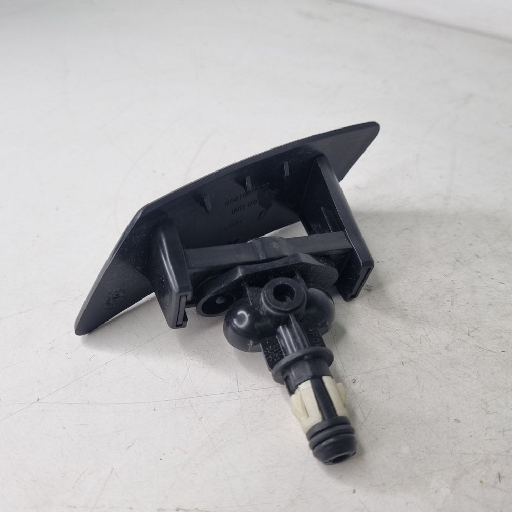 Tampa Esguicho Xenon Diant Direito Volkswagen Golf 2008/2012