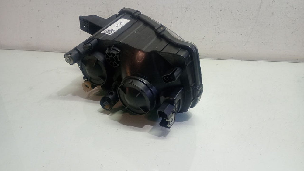 Farol lado esquerdo inferior kwid 2022 a 2025