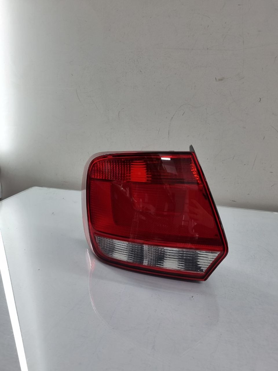 Lanterna Tras Esq Volkswagen Gol GVI 2013/2023