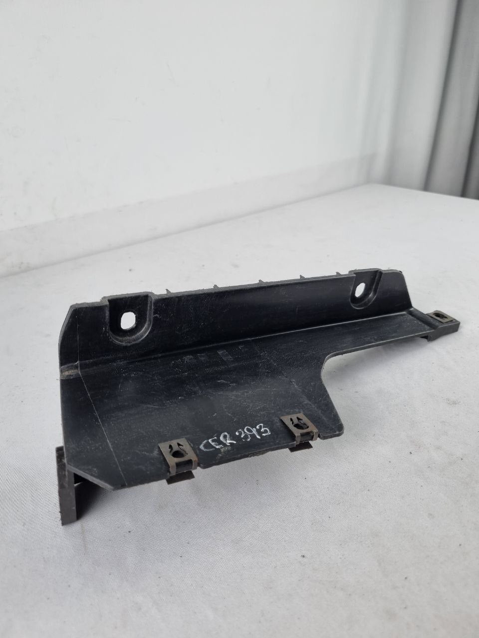 Suporte Para-choque Tras Esq Fiat Strada 2013/2020