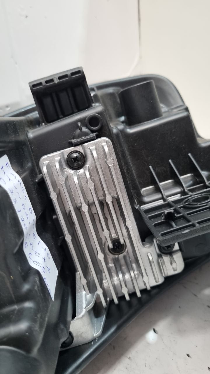 Farol Dianteiro Direito Hyundai Creta 2025/2026 Usado