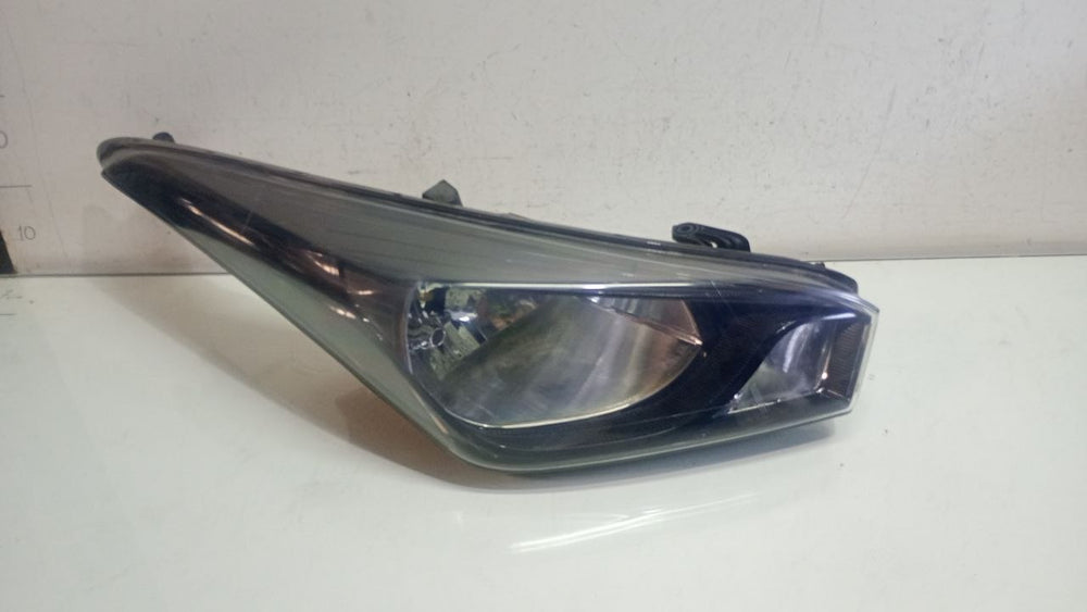 Farol lado direito máscara negra hb20 2013 a 2019