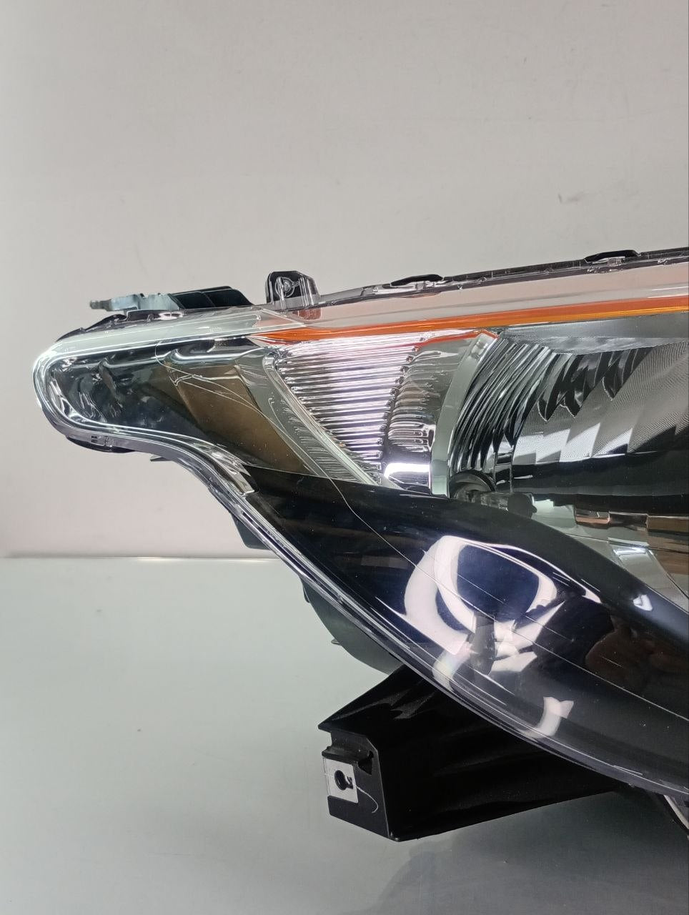 Farol Masca Negra Dianteiro Dir. Mitsubishi L200/triton