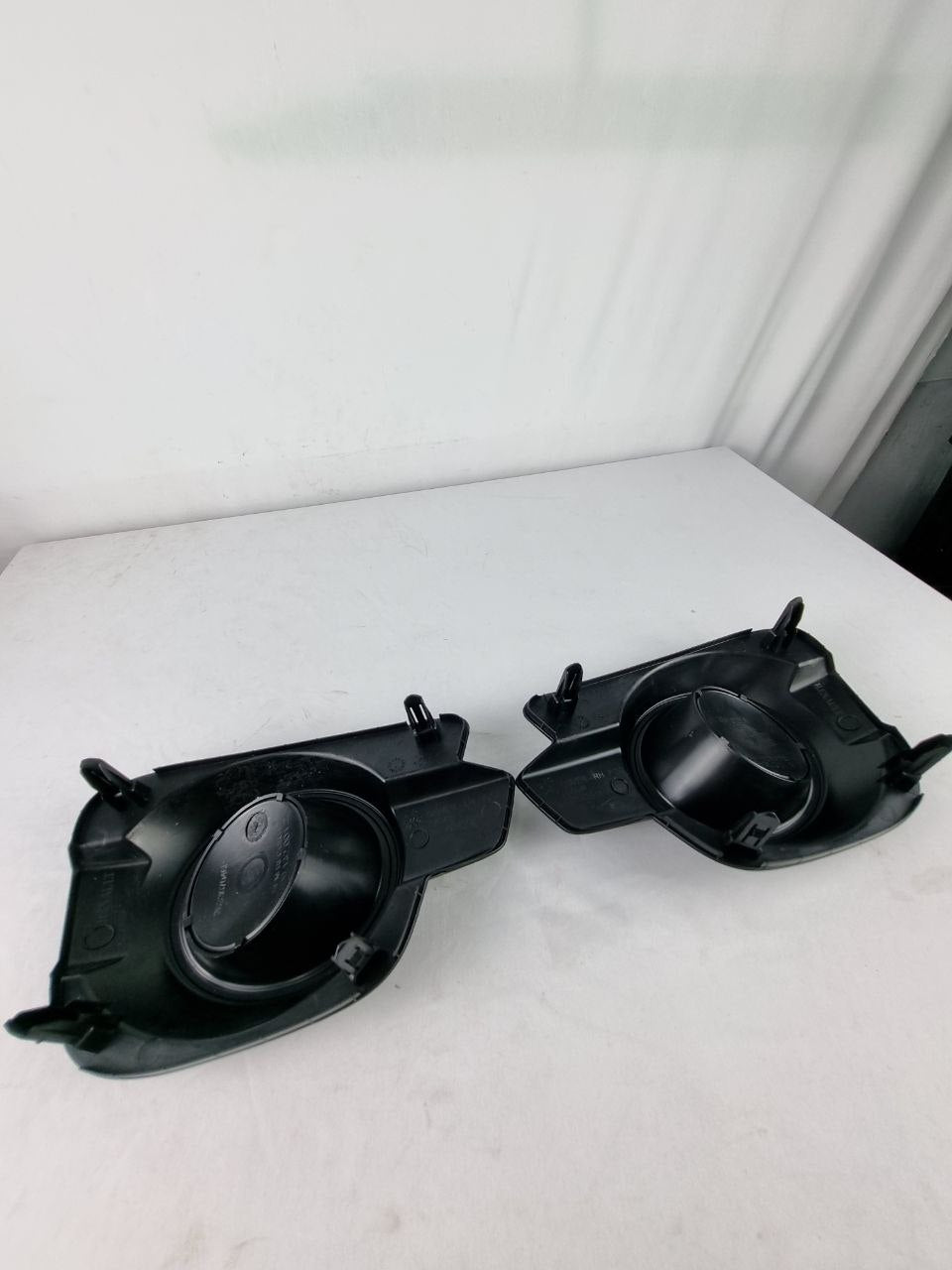 Moldura Farol Milha Diant Par Renault Kwid 2017/2021
