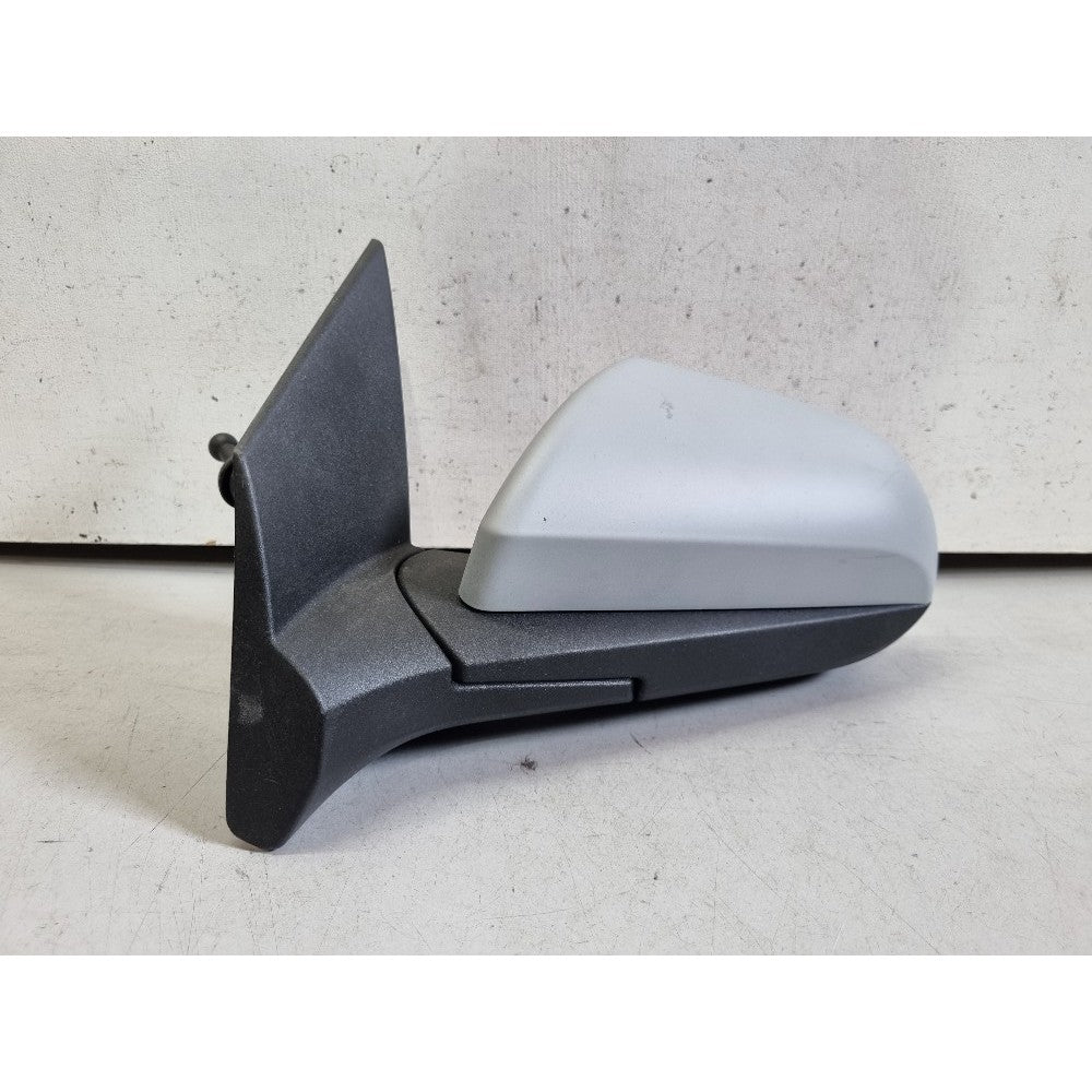 Retrovisor esquerdo manual Chevrolet Onix 2013/2017 usado