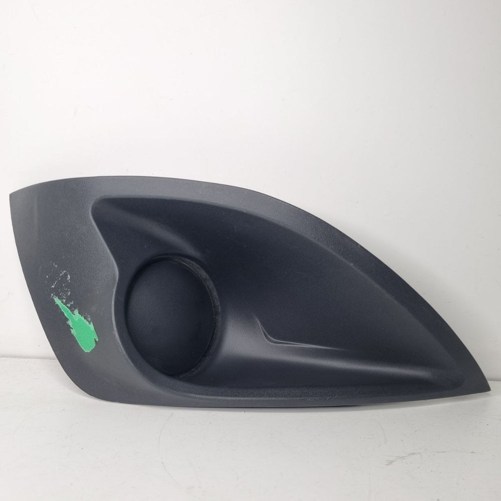 Moldura Farol de Milha Direito Ford Fiesta 2011/2014 Novo
