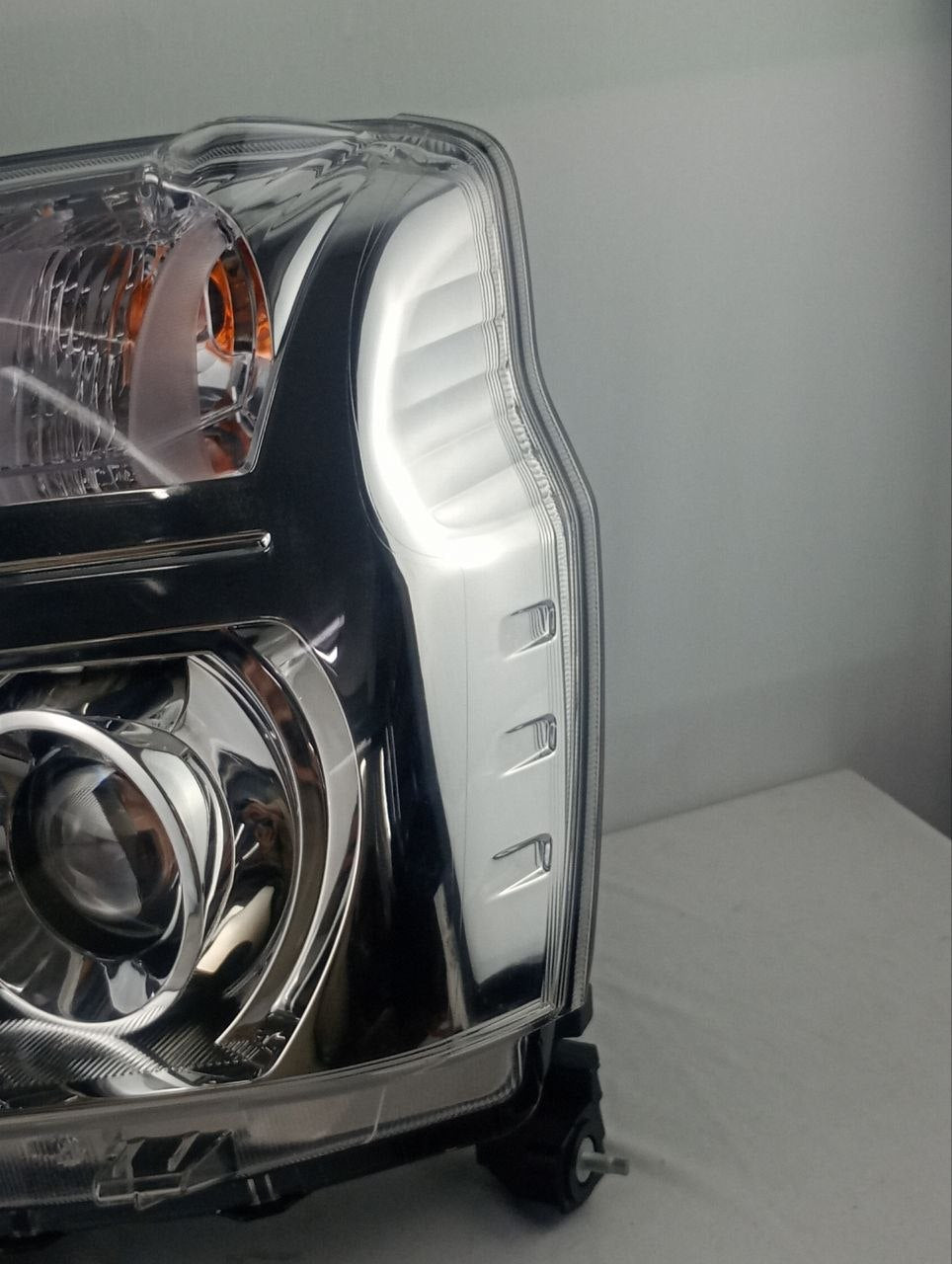 Farol lado esquerdo Nissan x-trail t31, 2007 a 2012