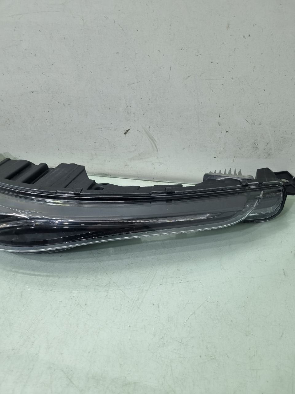 Farol Superior Esquerdo Fiat Toro 2022/2025 Usado