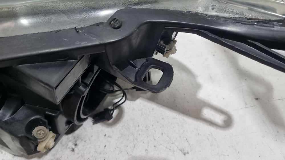 Farol Diant Dir Ford Fiesta 2011/2014