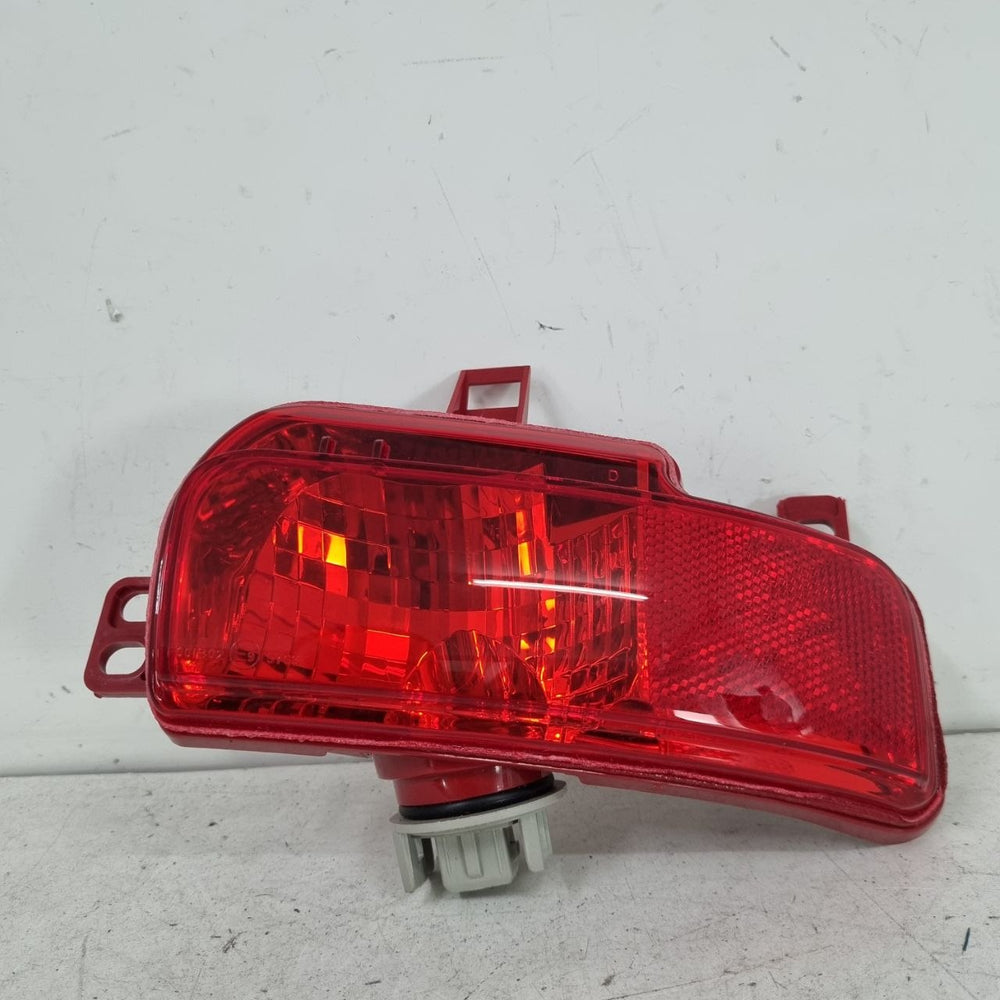 Lanterna de neblina lado direito peugeot 207 sedan 2008 a 2012