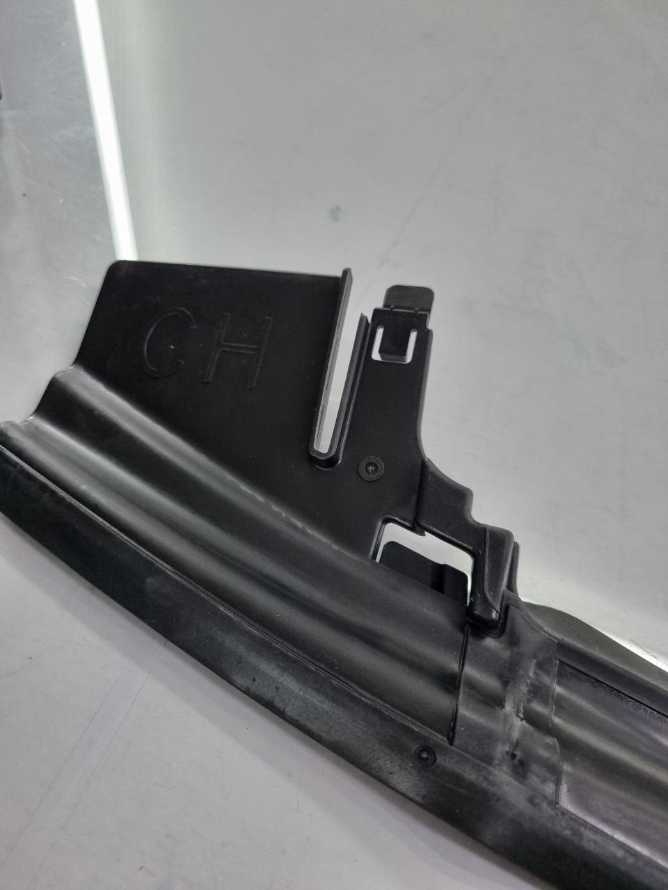 Defletor Dianteiro Duto Ar Radiador Chevrolet Cruze 2011/2014 Novo