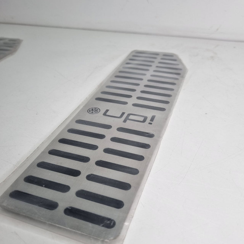 Descanso de Pé VW Up! 2014/2023 Novo