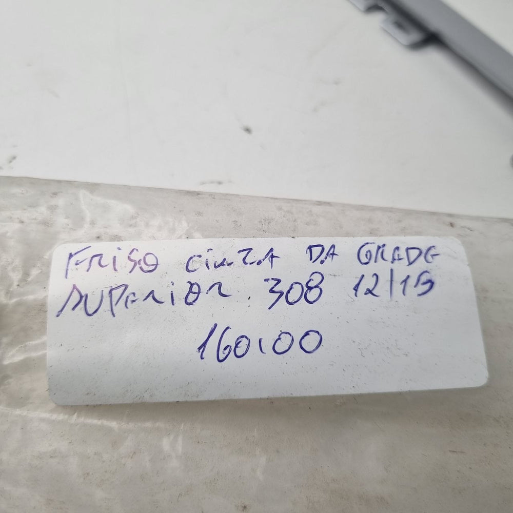 Friso Superior Grade Dianteira Peugeot 308 2012/2015 Usado