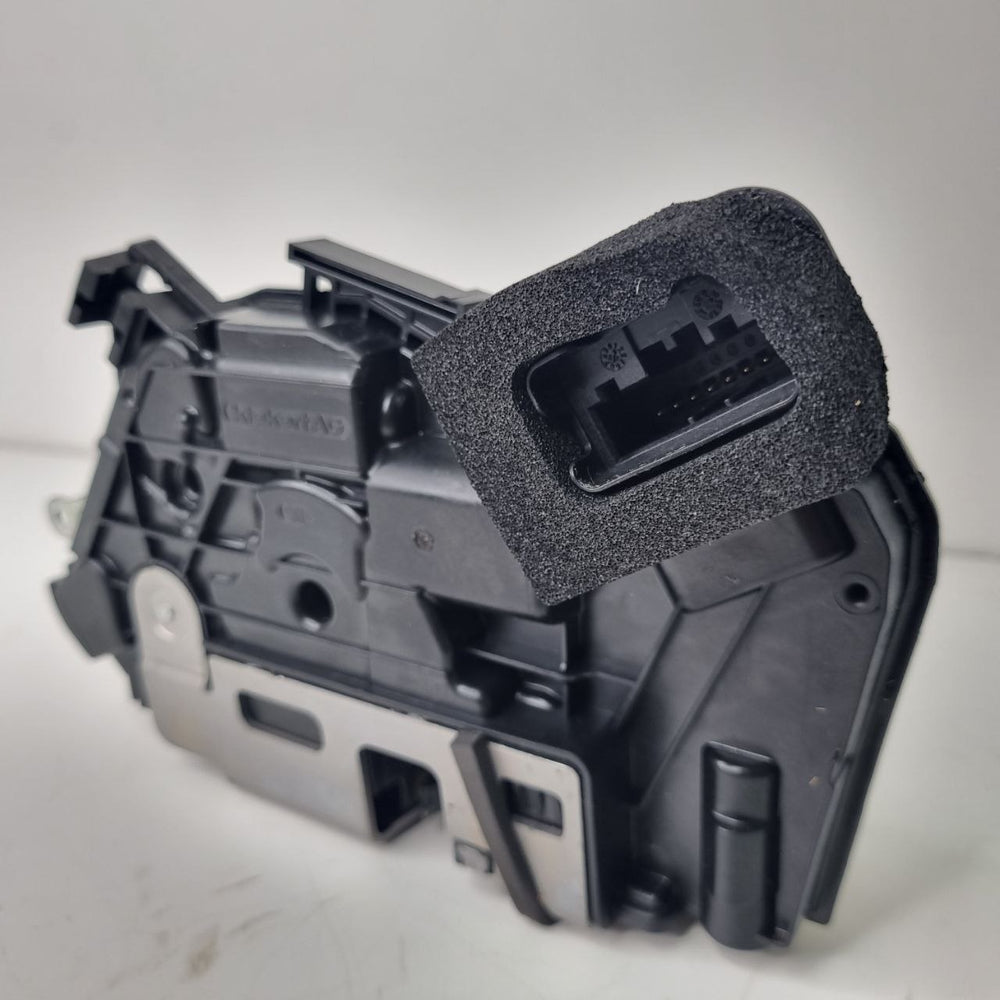 Fechadura Porta Dianteira Direita VW Jetta Golf 2013/2020 Nova