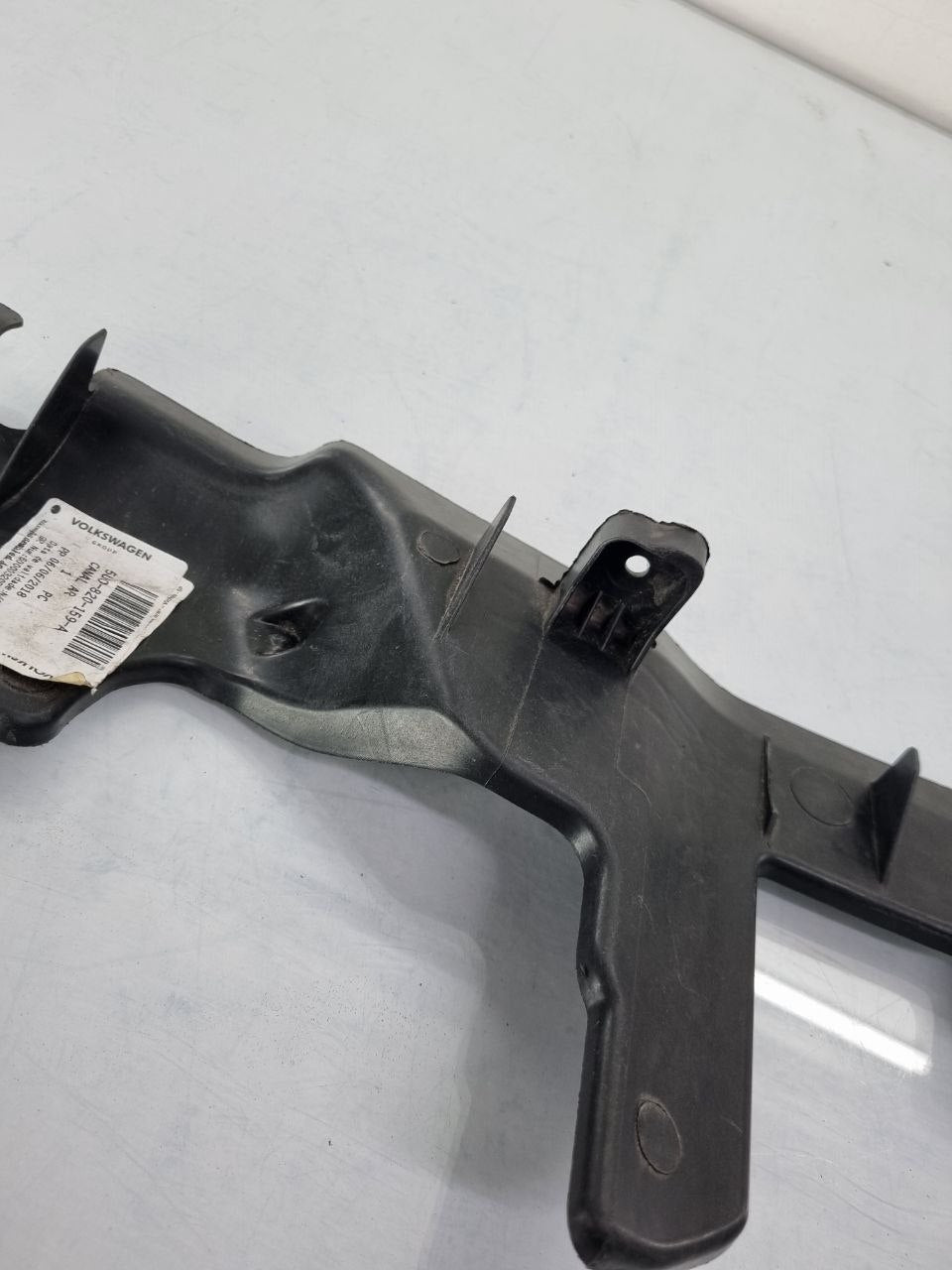 Defletor de Ar Lateral do Radiador Esq Volkswagen Gol Saveiro Voyage G5/G6/G7 2008/2016