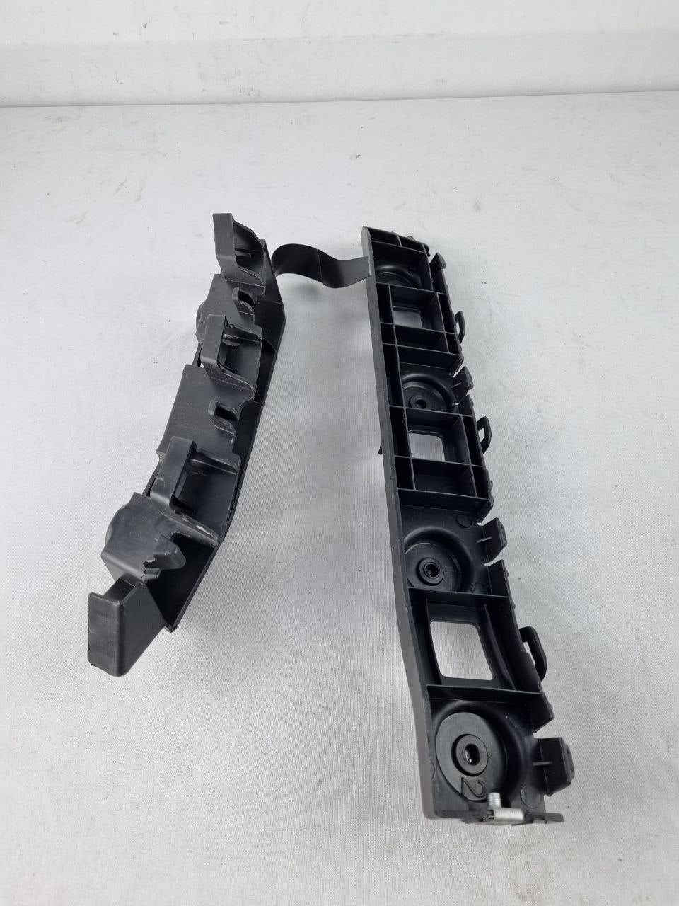 Suporte Guia Para-choque Tras Esq/Dir Chevrolet Prisma 2013/2016
