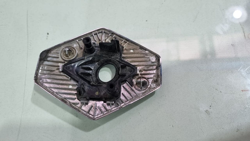 Emblema Tampa Tras Renault Kwid 2018/2025