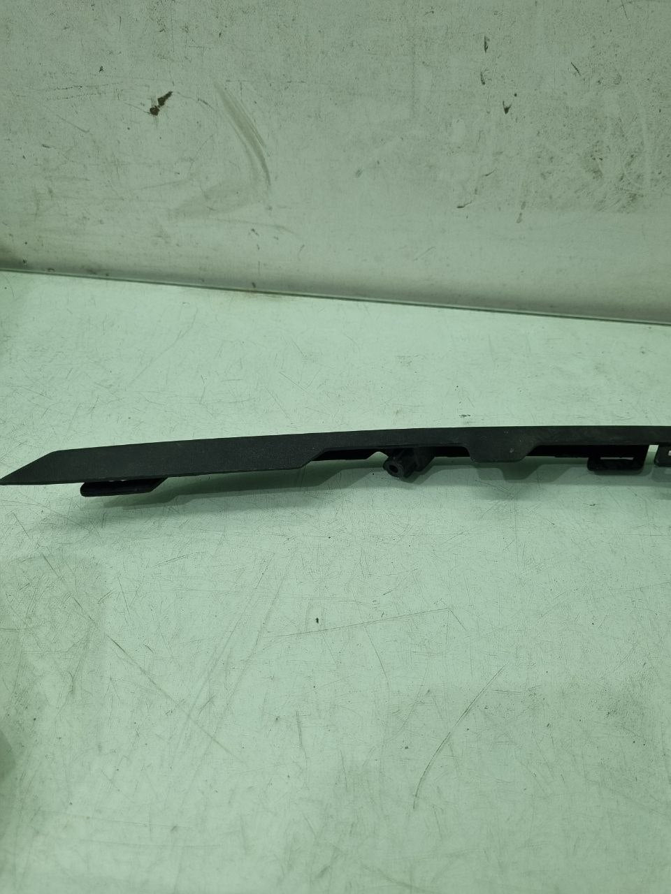 Moldura Farol Dianteiro Esquerdo Renault Sandero/Logan 2014/2020 Usado