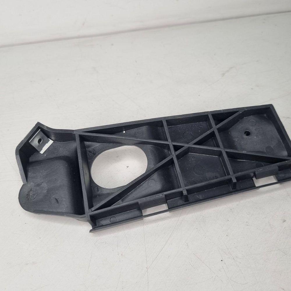 Guia Parachoque Diant Esq Chevrolet Montana 2003/2012