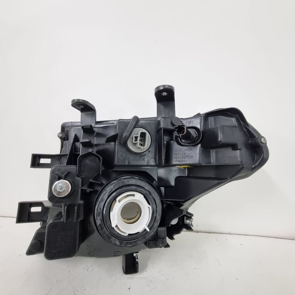 Farol Diant Dir Nissan Frontier 2008/2016