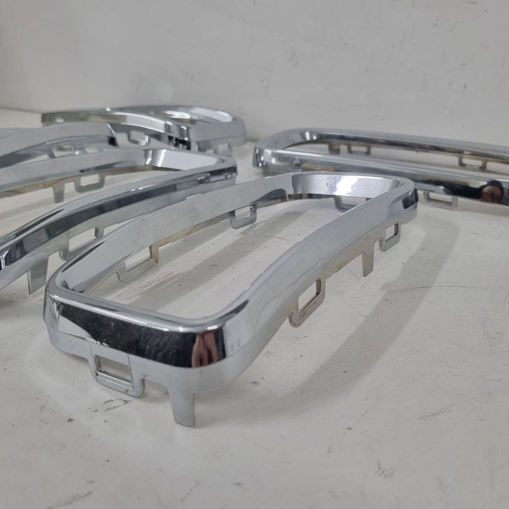 Kit Moldura Grade Diant Jeep Renegade 2015/2021