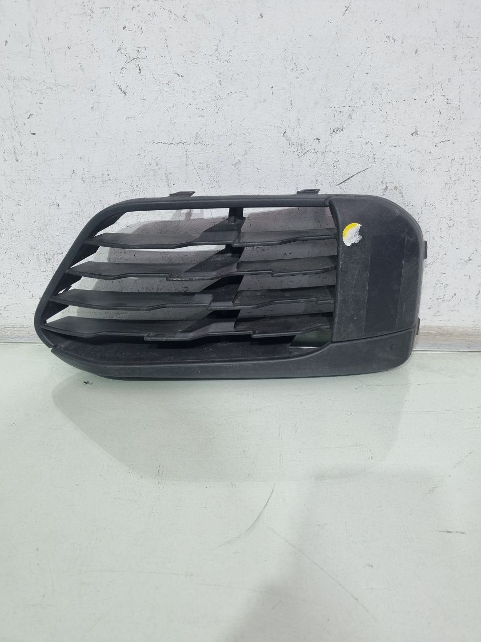 Moldura Farol de Milha Direita BMW X1 2017/2020 Usado
