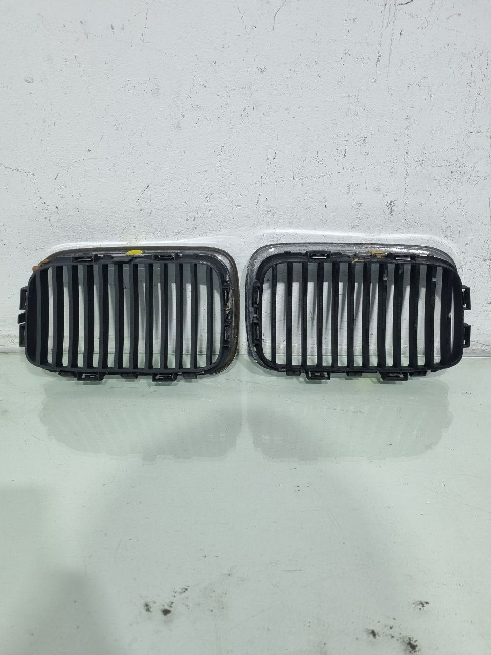 Par de Grade Dianteira BMW 320i 2013/2018 Usado