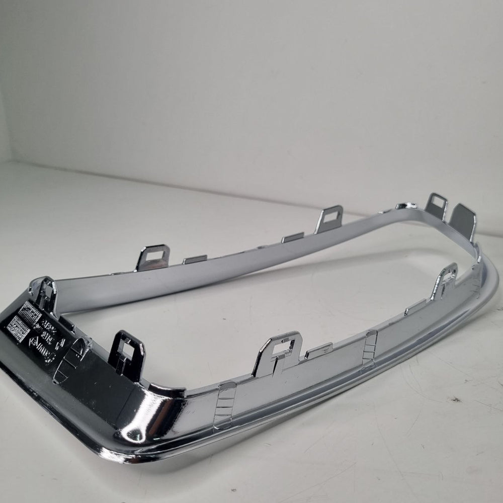 Moldura Farol Dianteiro Direito Renault Sandero 2012/2014 Nova
