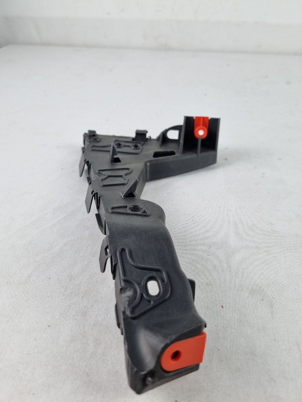 Suporte Guia Para-choque Diant Esq Chevrolet Vectra 2006/2012